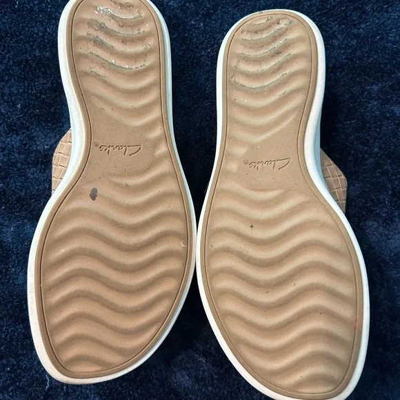 Clarks Tan Woven Slide Sandals - Picture 5 of 5